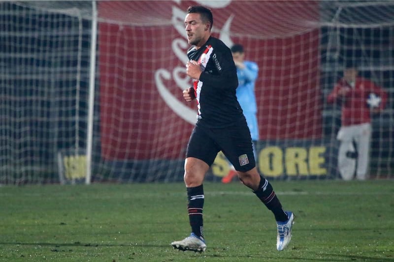 Matías Cahais estuvo "cortado" en Curicó Unido por sus diferencias con la directiva. Foto: Agencia Aton.