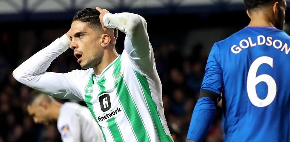 La lesión del defensor central sacude los planes de Pellegrini en el Betis.
