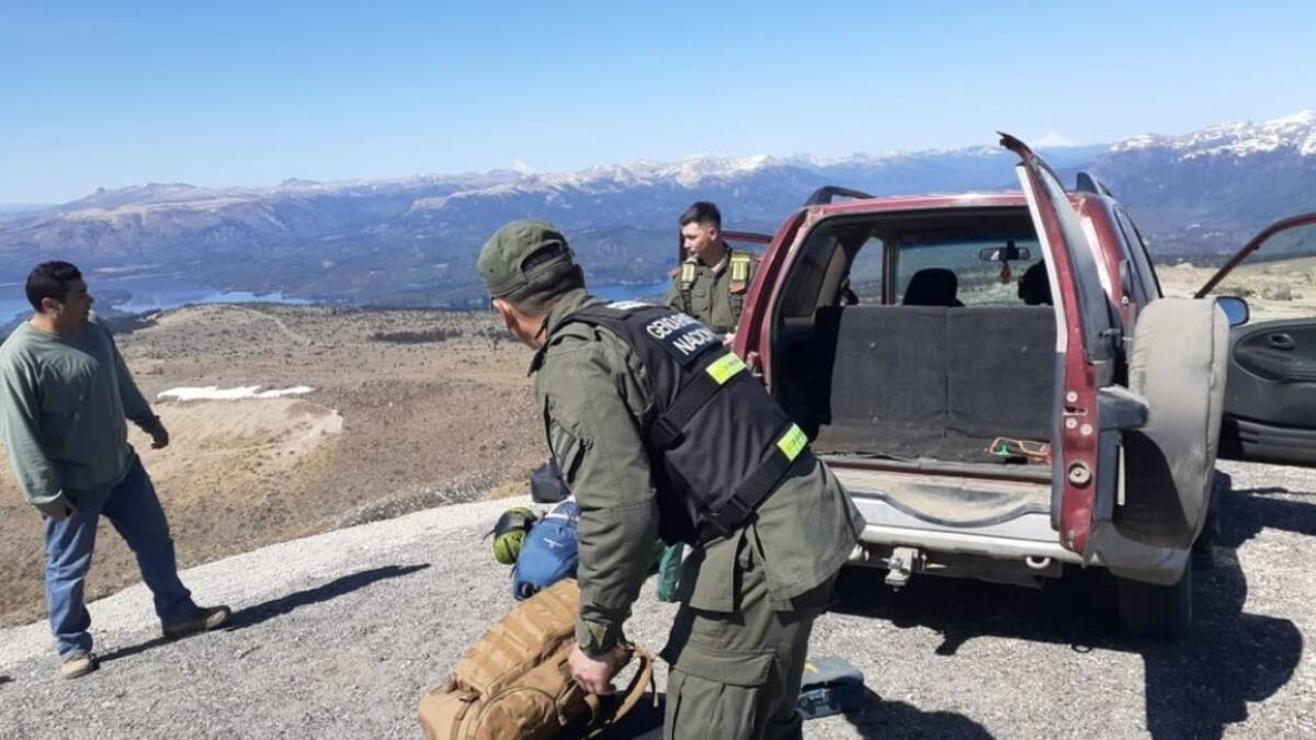 Tres chilenos fueron detenidos en intento por ingresar municiones por paso no habilitado