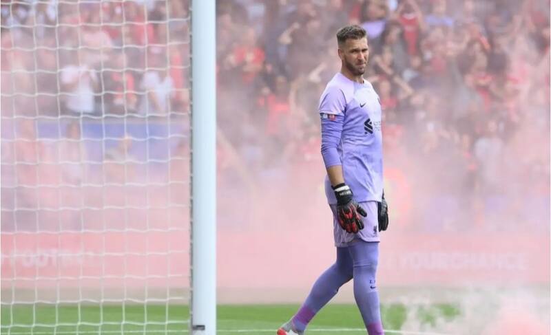 El español viene de ser el segundo arquero del Liverpool. Créditos: @adr13nsanmiguel.