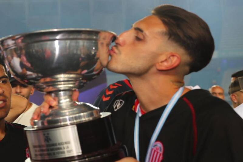 Juan Manuel Vázquez logró el ascenso a Primera División con Barracas Central en 2021.
