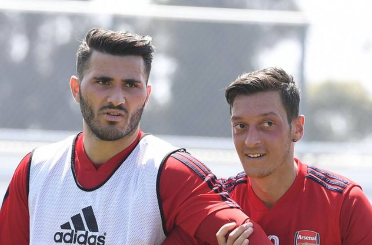 Mesut Ozil es salvado por Kolasinac de un asalto con arma blanca en Inglaterra