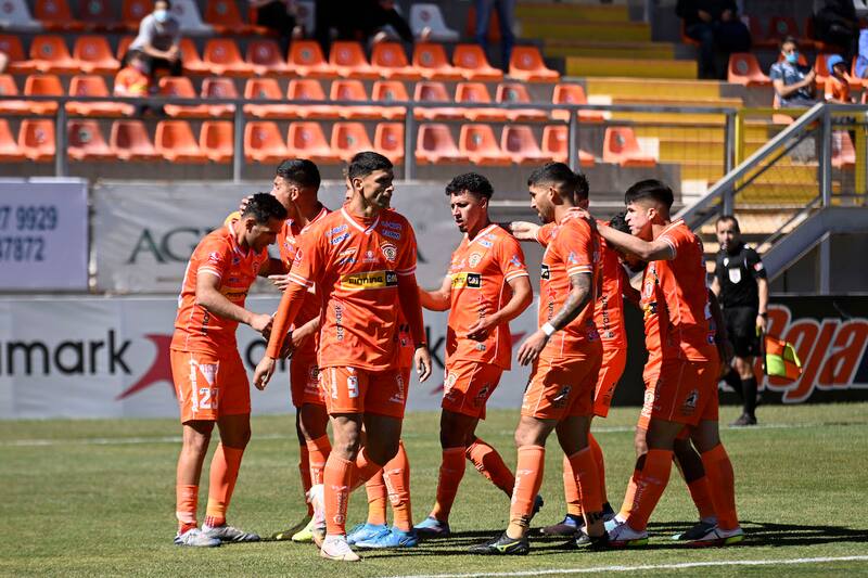busca refuerzos y uno de ellos podría llegar desde Cobreloa.