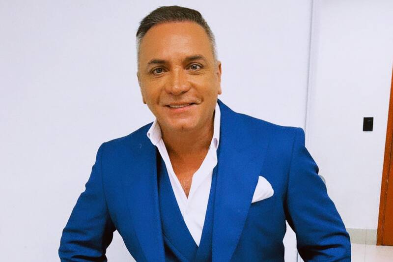 "Al piano con Lucho", es el nombre del nuevo porgrama de Luis jara en TV+