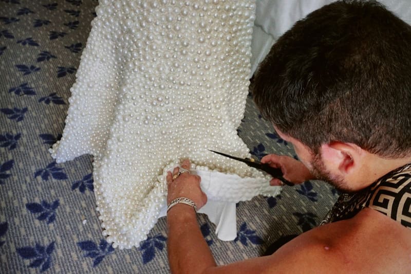 El vestido fue hecho a mano por el diseñador Victor McQueen. Crédito: Agencia Tironi.