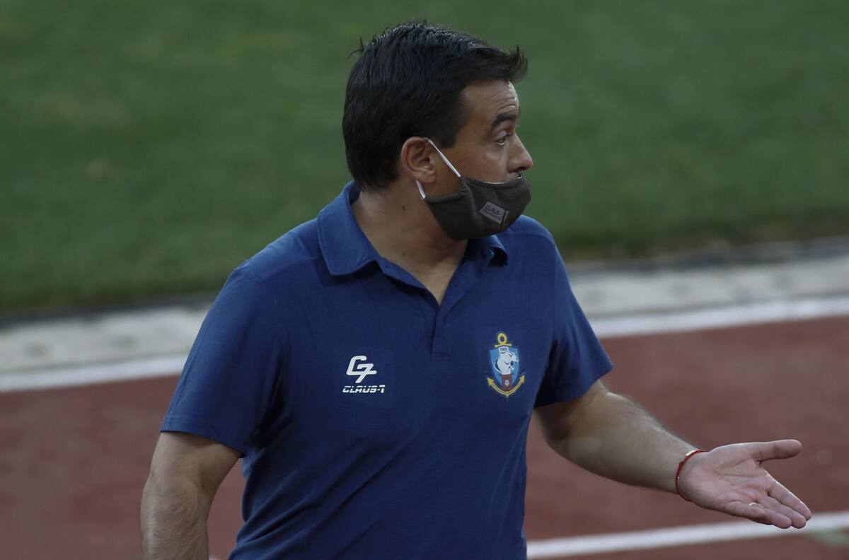 Deportes Antofagasta comunicó oficialmente la salida de Juan José Ribera de la banca