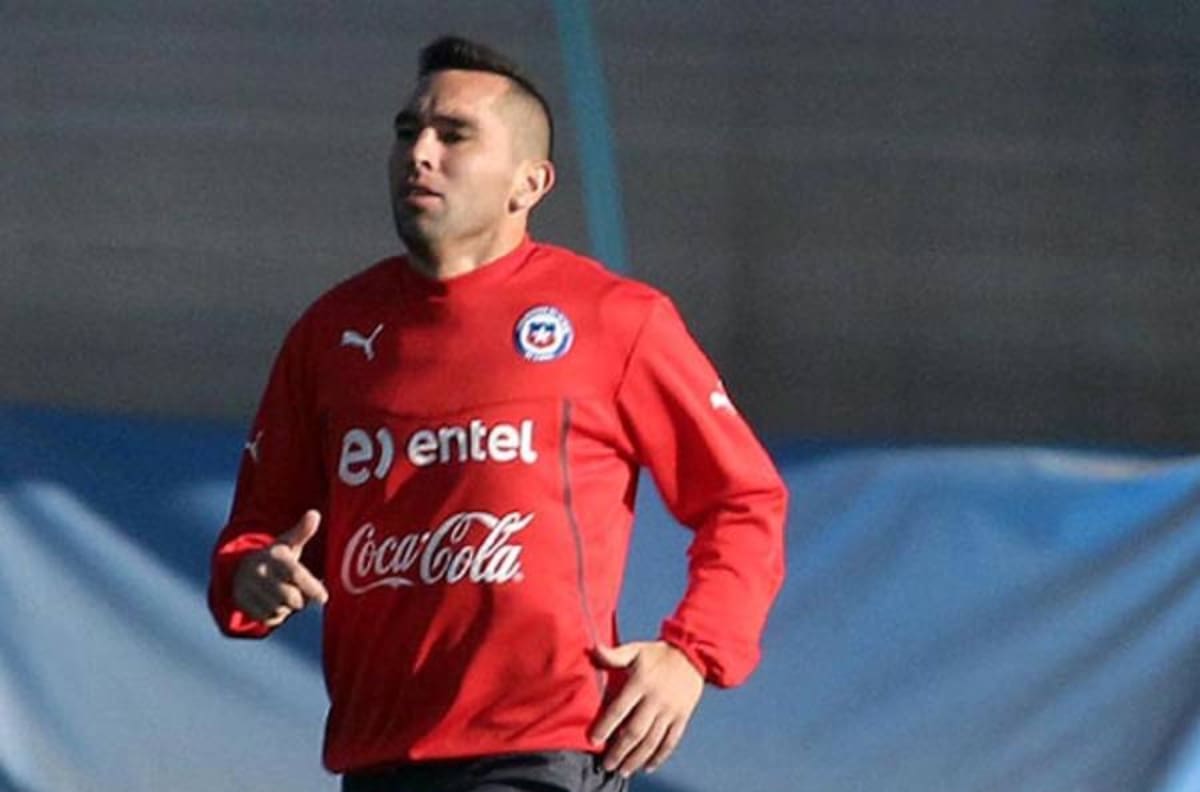 Fernando Meneses: "Quería jugar en la U por Sampaoli y la UC no aceptó"