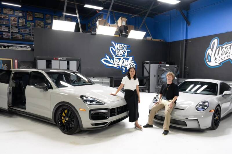 Mark Zuckerberg junto a su esposa