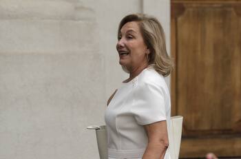 Revelan que Cecilia Morel no cumplió con protocolos sanitarios como dijo el Minsal tras su vuelo a Miami