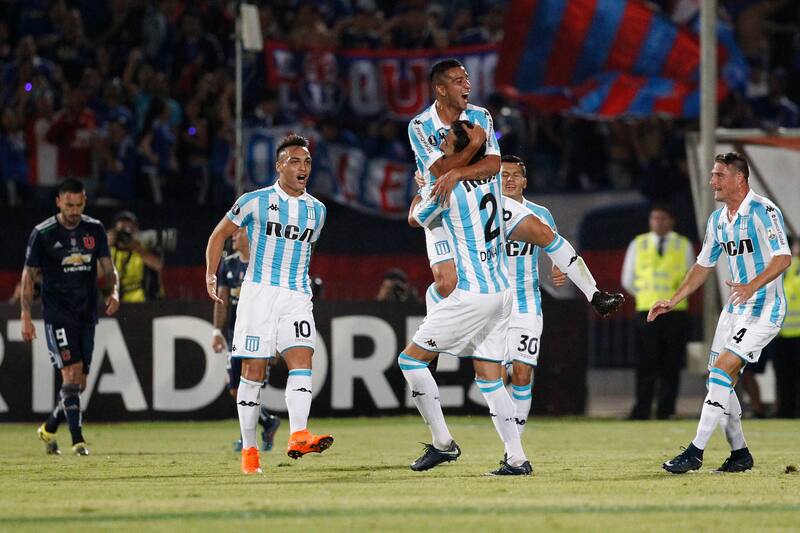 celebra con sus companeros su gol contra Universidad de Chile.
