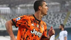 ¿Qué opinas? Cristiano Ronaldo sorprende con su nuevo look rockero en redes sociales