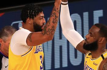 Los Lakers de LeBron James consiguieron agónica victoria ante Clippers en el reinicio de la NBA