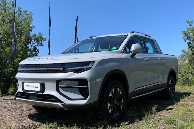 Nueva marca de camionetas eléctricas debuta en Chile