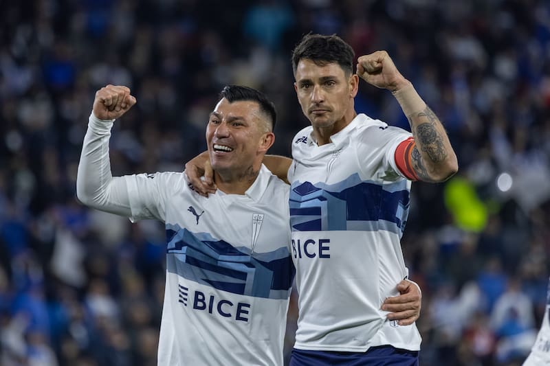 Ambos futbolistas están negociando sus renovaciones con Universidad Católica. Foto: Felipe Escobedo