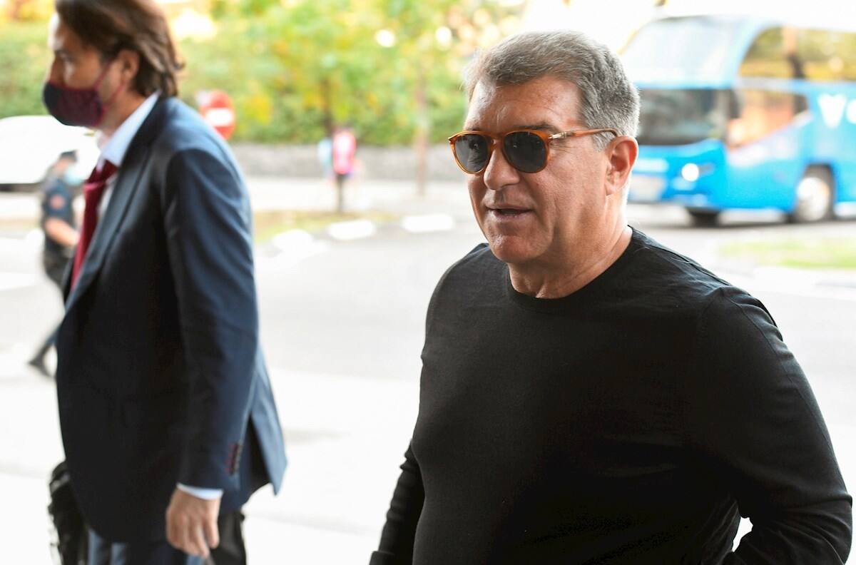 Joan Laporta sorprendió con cambio de decisión: "Koeman continuará siendo entrenador del Barcelona"