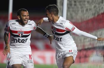 Sao Paulo le dio un duro golpe al Mineiro de Sampaoli y Eduardo Vargas