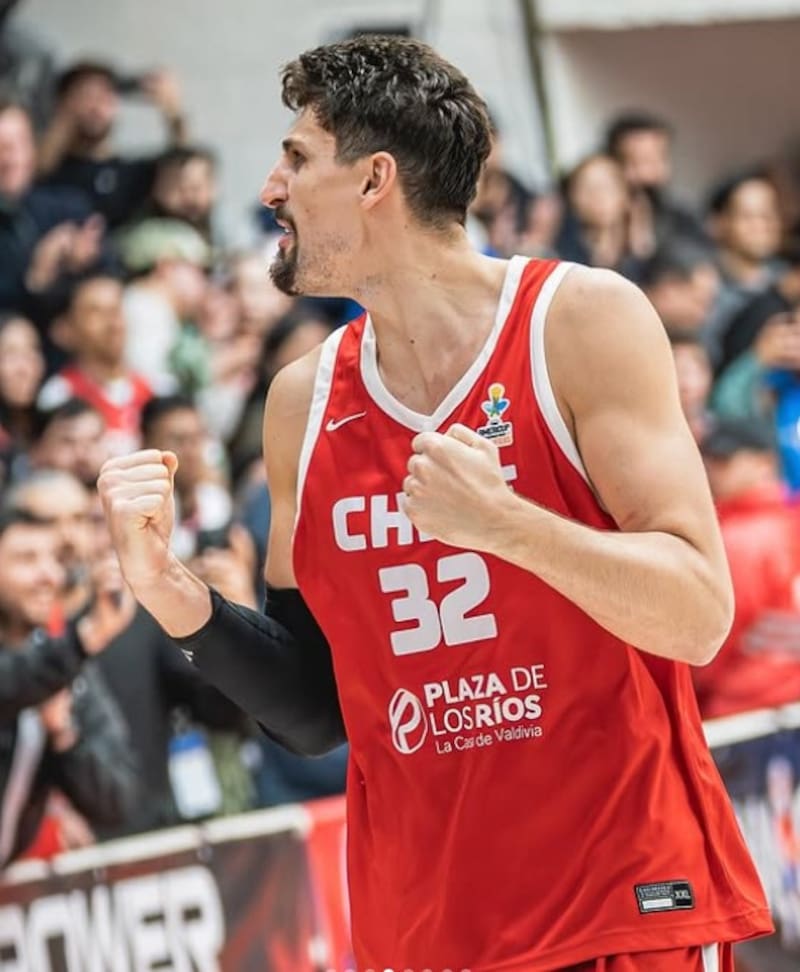 Hijo de un chileno radicado en EE.UU., Carvacho destaca hoy en la liga portuguesa.