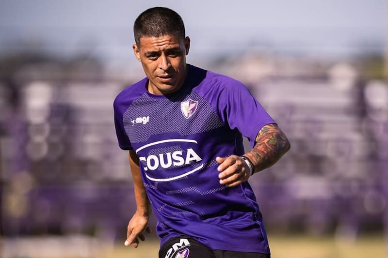 Duró apenas un mes y medio en Fénix de Uruguay. Foto: @brianfer224 en Instagram.