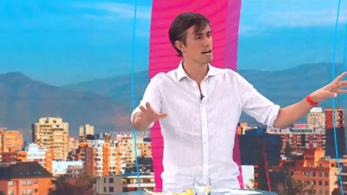 "Dije corro el riesgo de volver sin cabeza'": Roberto Cox detalla viaje a Afganistán para "CHV Noticias"