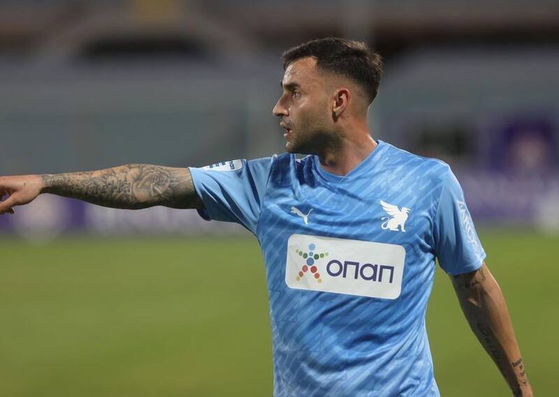 Luis Felipe Gallegos con la camiseta del Ofi Creta.