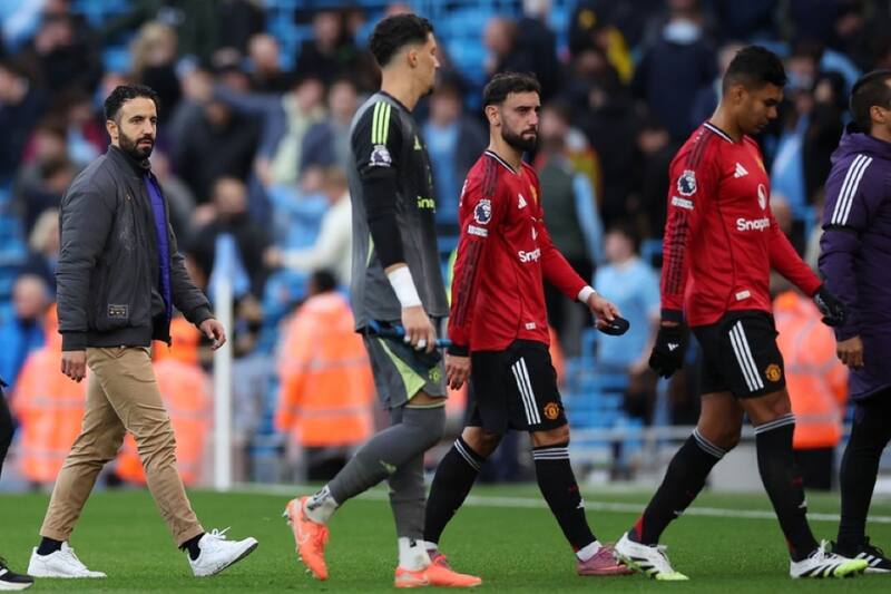 está sumergido en crisis. EFE.