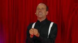 Stefan Kramer reciba lluvia de críticas por su rutina en Teletón 2024