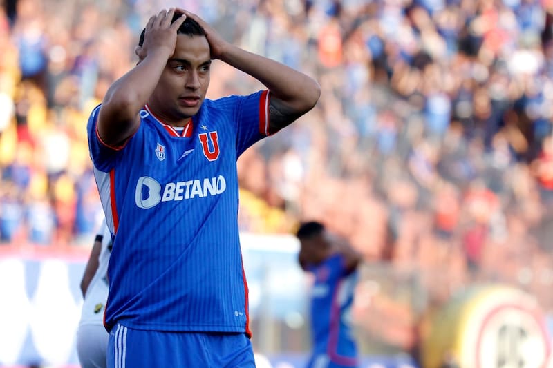 se complica en Universidad de Chile.