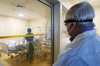 Coordinador de Camas Críticas del Minsal: “Si los contagios se estabilizan, el peak ya pasó”