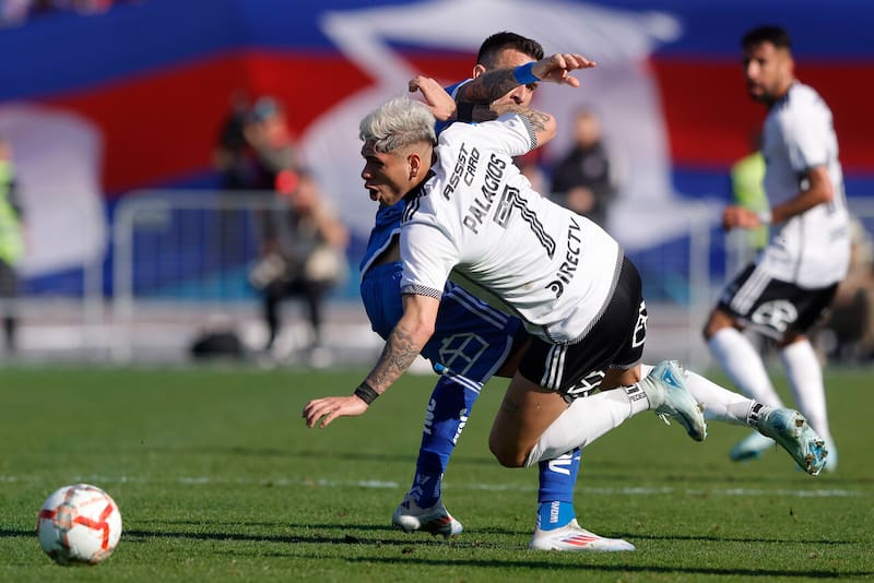 espera por el arribo de Javier Altamirano. Foto: Agencia Aton.