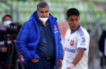 VIDEO | La última de Santiago Escobar en la U: Ronnie Fernández no le hizo caso a la hora de dejar la cancha