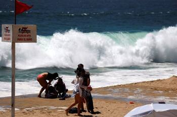 ¿Qué hacer si una persona cae al mar? Este es el número de emergencias que dispone la Armada