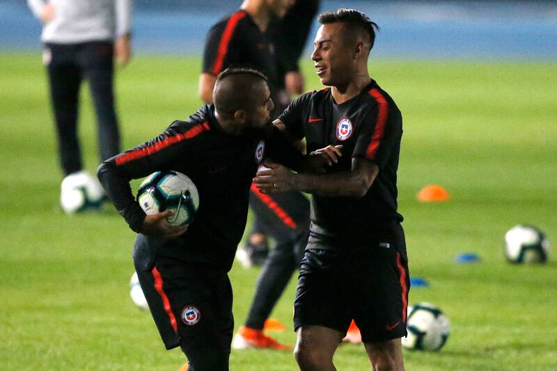 Lamentó que Eduardo Vargas no llegara a la U en este mercado de fichajes.