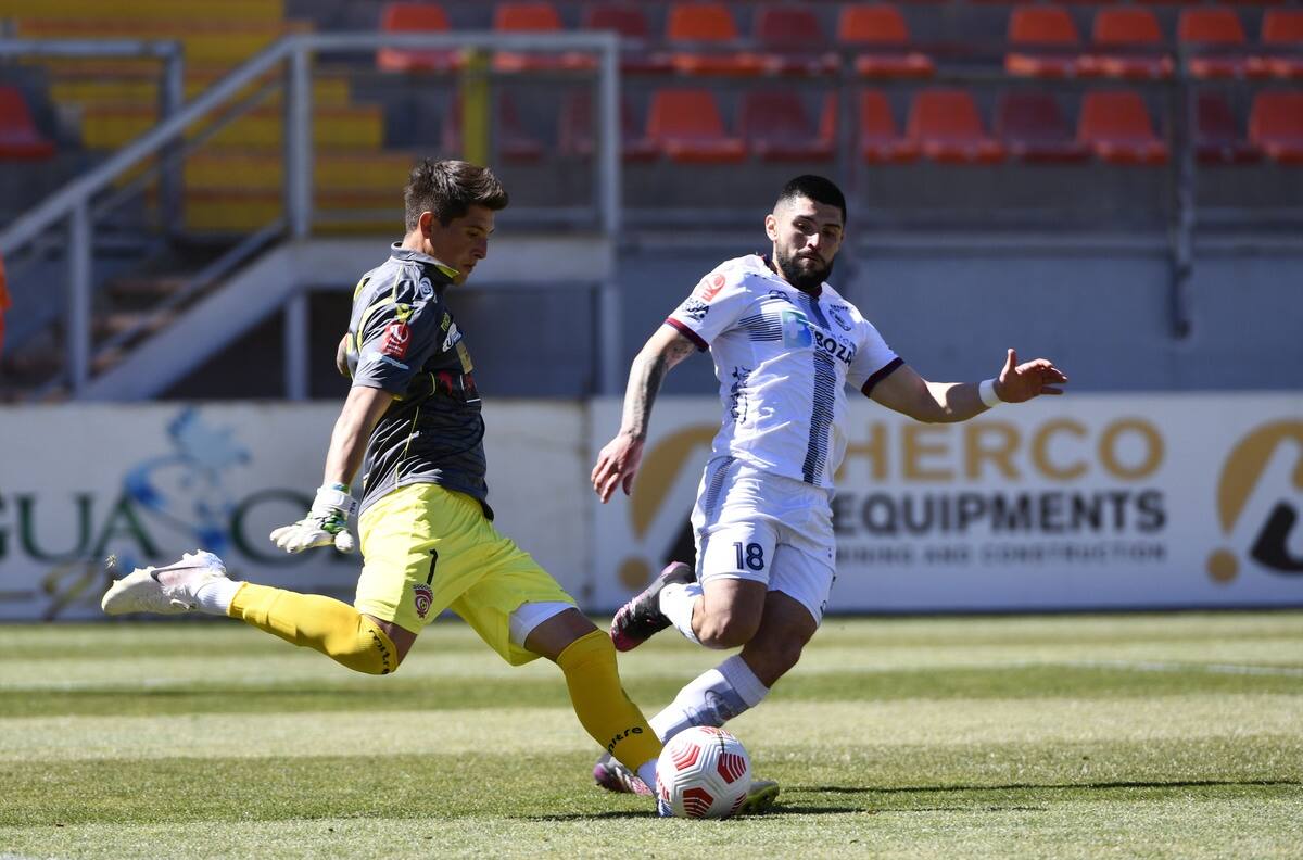 ¿Competencia para Matías Cano? Cobreloa decidió comprar la mitad del pase de Maximiliano Velazco