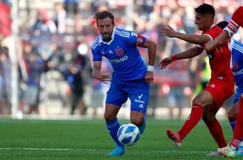 Jineta sin dueño: la danza de capitanes en la U este 2022 que refleja su falta de liderazgo