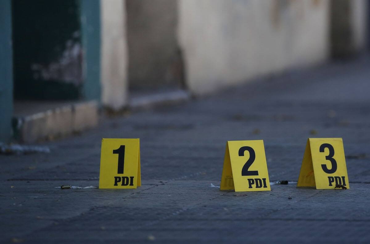Registran homicidio en Santiago Centro: víctima recibió disparos a quemarropa en barbería