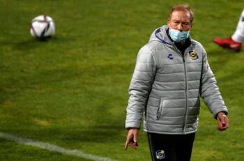 Roberto Sensini suma nuevo interés desde Argentina y Everton se puede quedar sin DT para Copa Libertadores