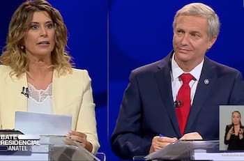"¿Lo escribió usted?": Maca Pizarro demostró equivocación de Kast en su propio programa de gobierno
