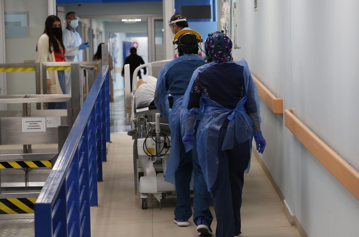 Enfermera fue apuñalada 11 veces a la salida de su turno en una clínica de la comuna de Las Condes