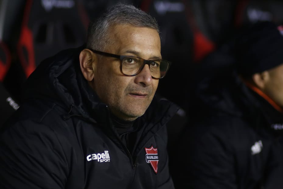 El estratega de Ñublense necesita una victoria para respirar tranquilo en la tabla de posiciones del Campeonato Nacional.