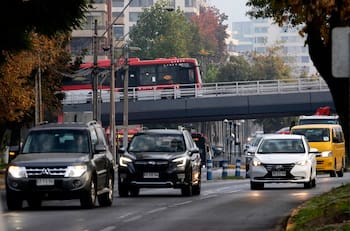 Restricción vehicular: Revisa qué patentes no pueden circular este jueves 28 de agosto en la RM