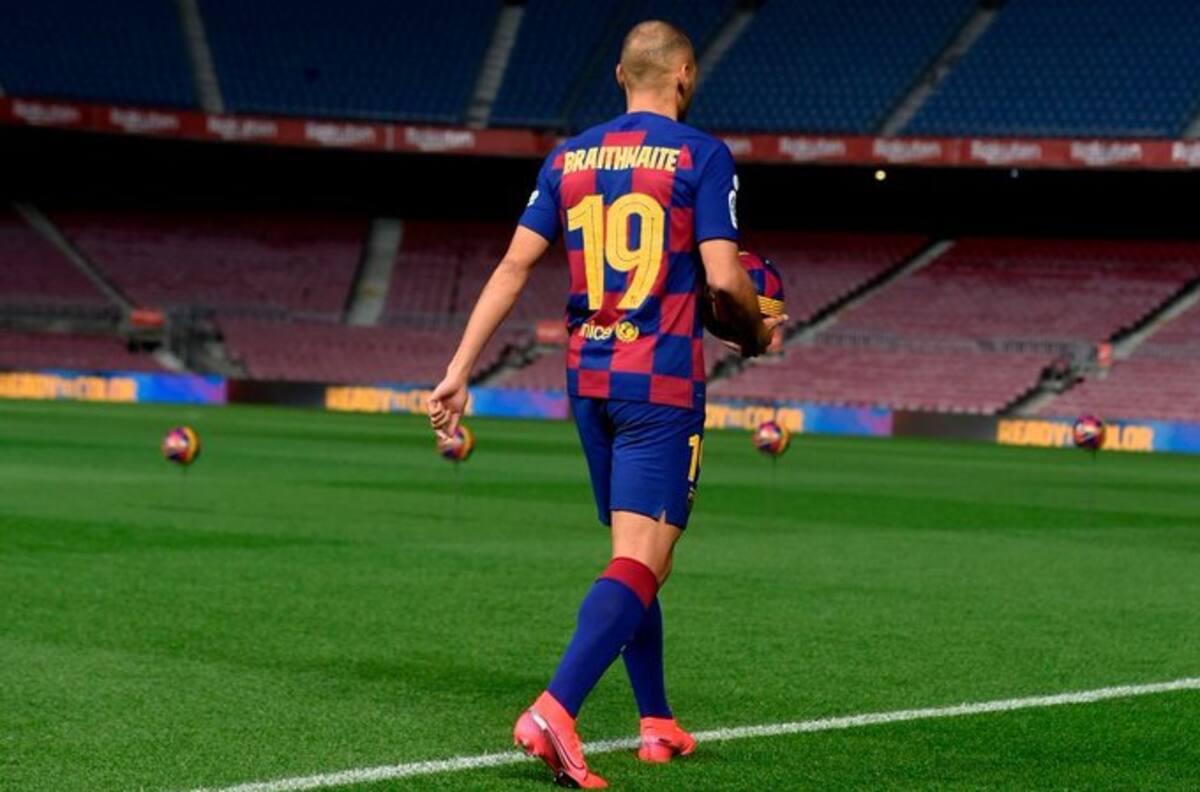 Braithwaite protagonizó el 'peor truco' futbolístico en la historia de las presentaciones