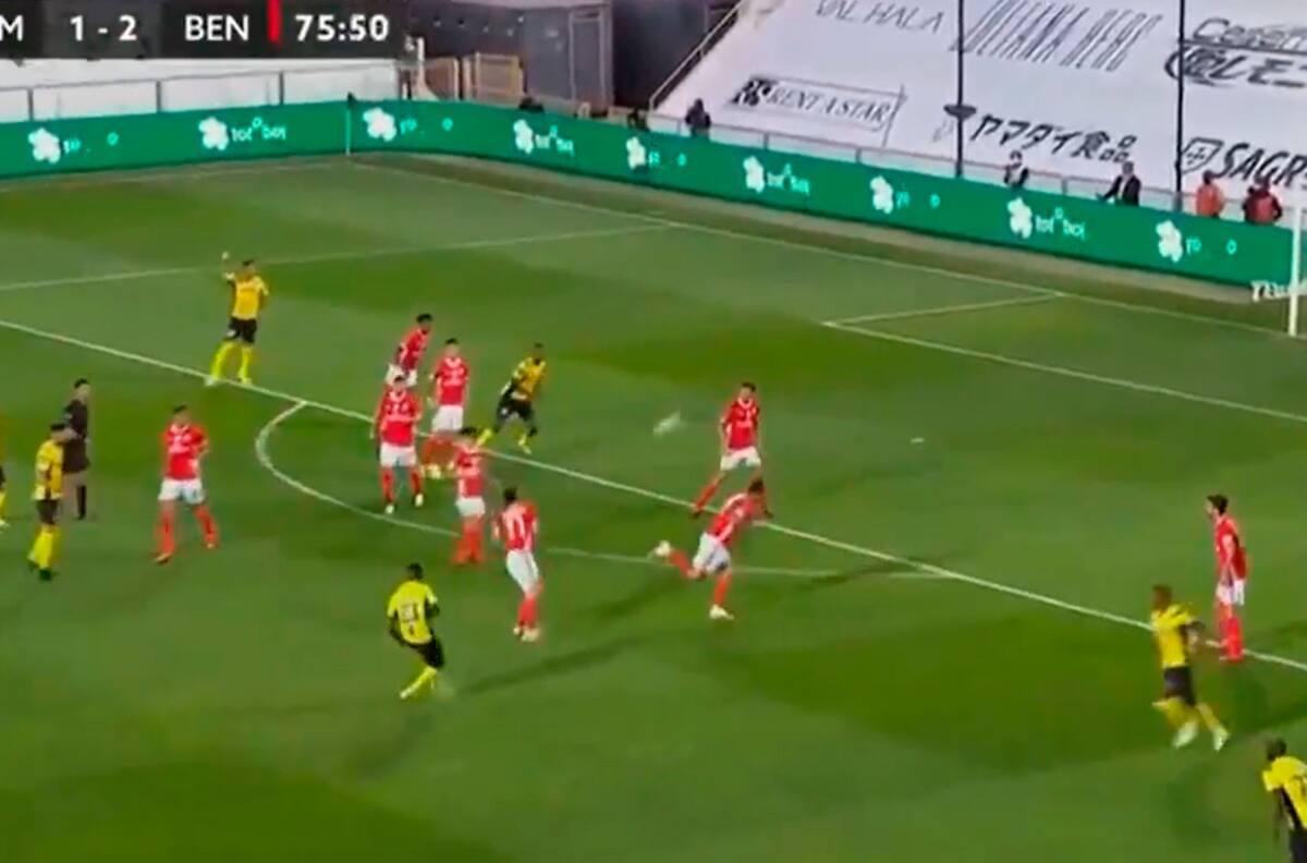 ¡Pero que golazo! Júnior Tavares puso el empate ante Benfica
