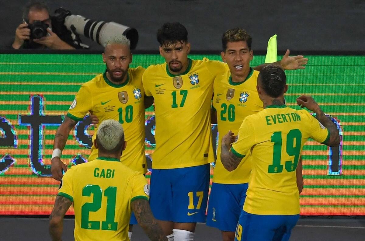 Brasil citó a nueve jugadores más para enfrentar a La Roja por Eliminatorias