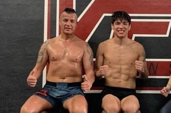 Papá de "La Jaula" Bahamondes ante el próximo combate de su hijo en la UFC: "Lo veo mucho más sólido"