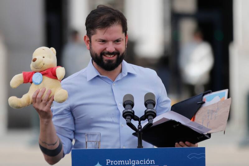 Santiago, 2 de marzo de 2023.
El Presidente Gabriel Boric promulga la Ley TEA, que establece la promocion de la inclusion, atencion integral y proteccion de los derechos de las personas con trastorno del espectro autista en el ambito social, de salud y educacion.
Dragomir Yankovic/Aton Chile