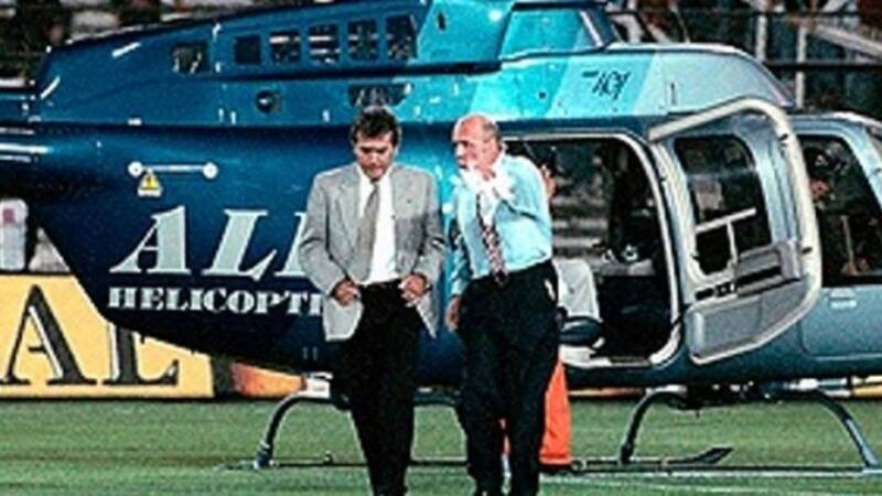 Nelsinho llegando al Monumental en helicóptero junto a Tomás Cox.