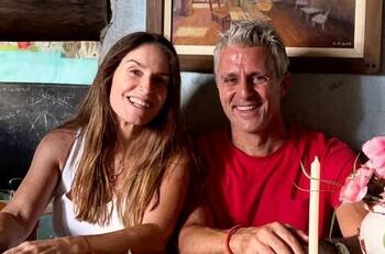 Disfrutando del sol y degustando preparaciones típicas: Las románticas imágenes de la luna de miel de María Gracia Subercaseaux y Waldemar Méndez en Europa