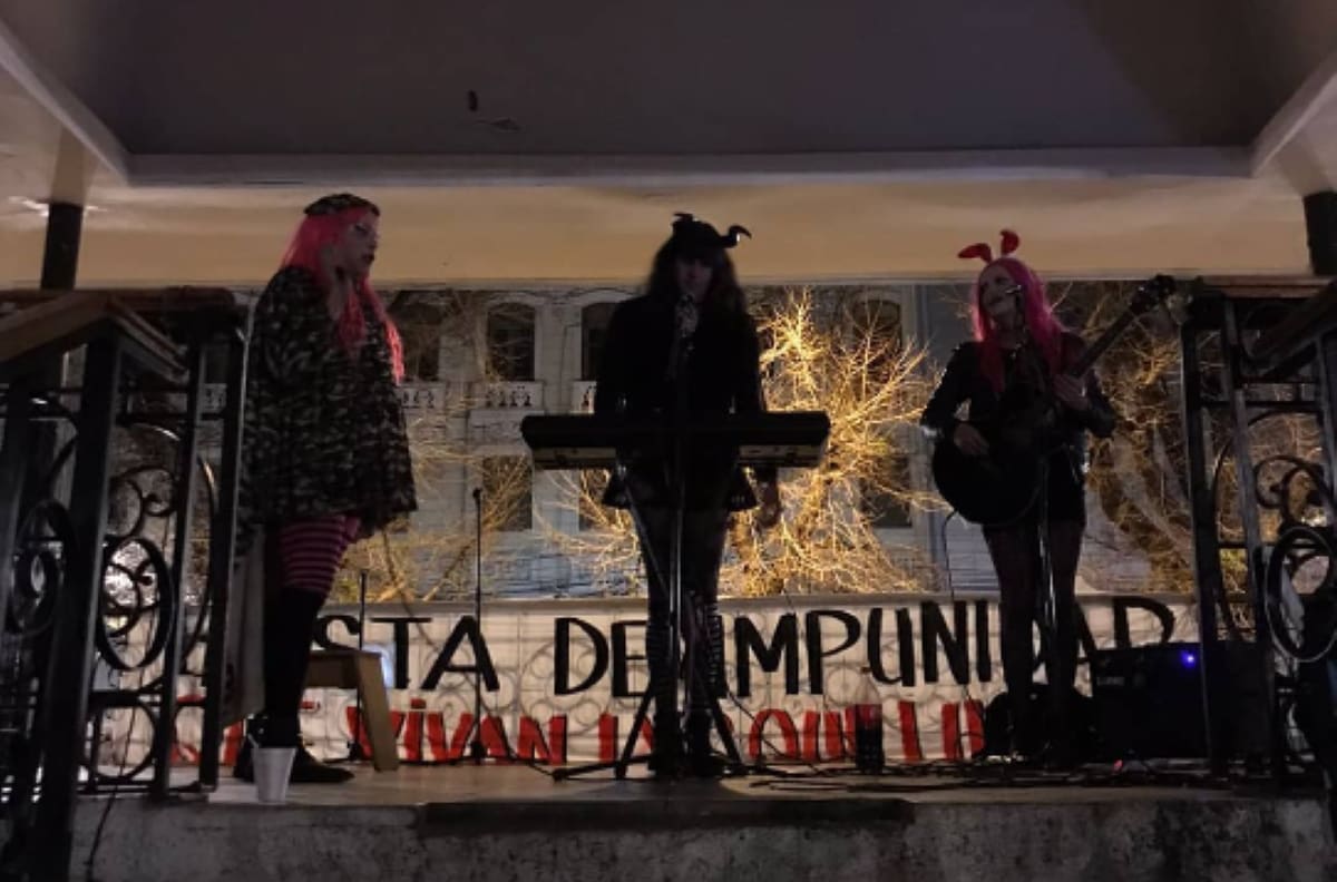 ¿Quiénes son “Las Indetectables”, la banda travesti que participó en el polémico acto de Valparaíso?