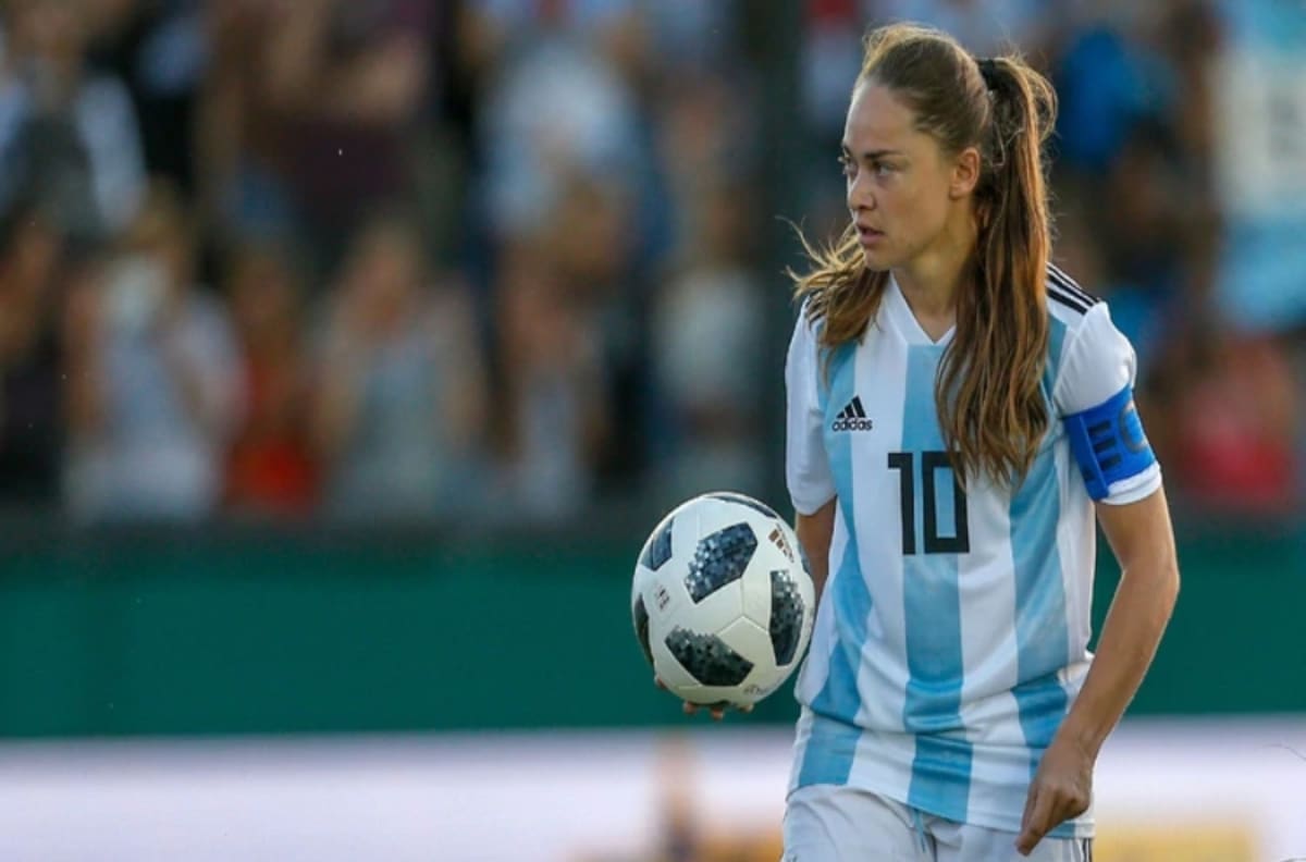 La gran jugada Estefanía Banini la Maradona de la selección argentina