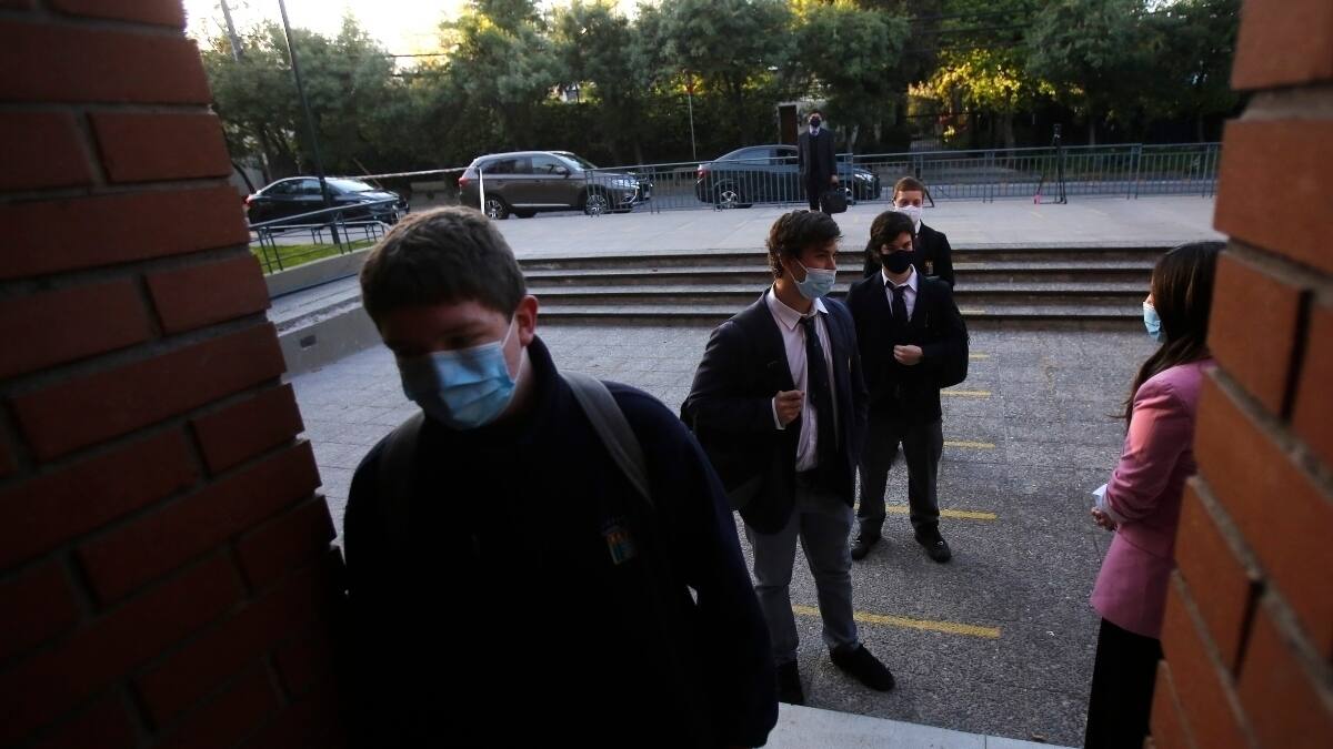 Regreso a clases 2021: Conoce el protocolo del Mineduc con medidas sanitarias para los establecimientos